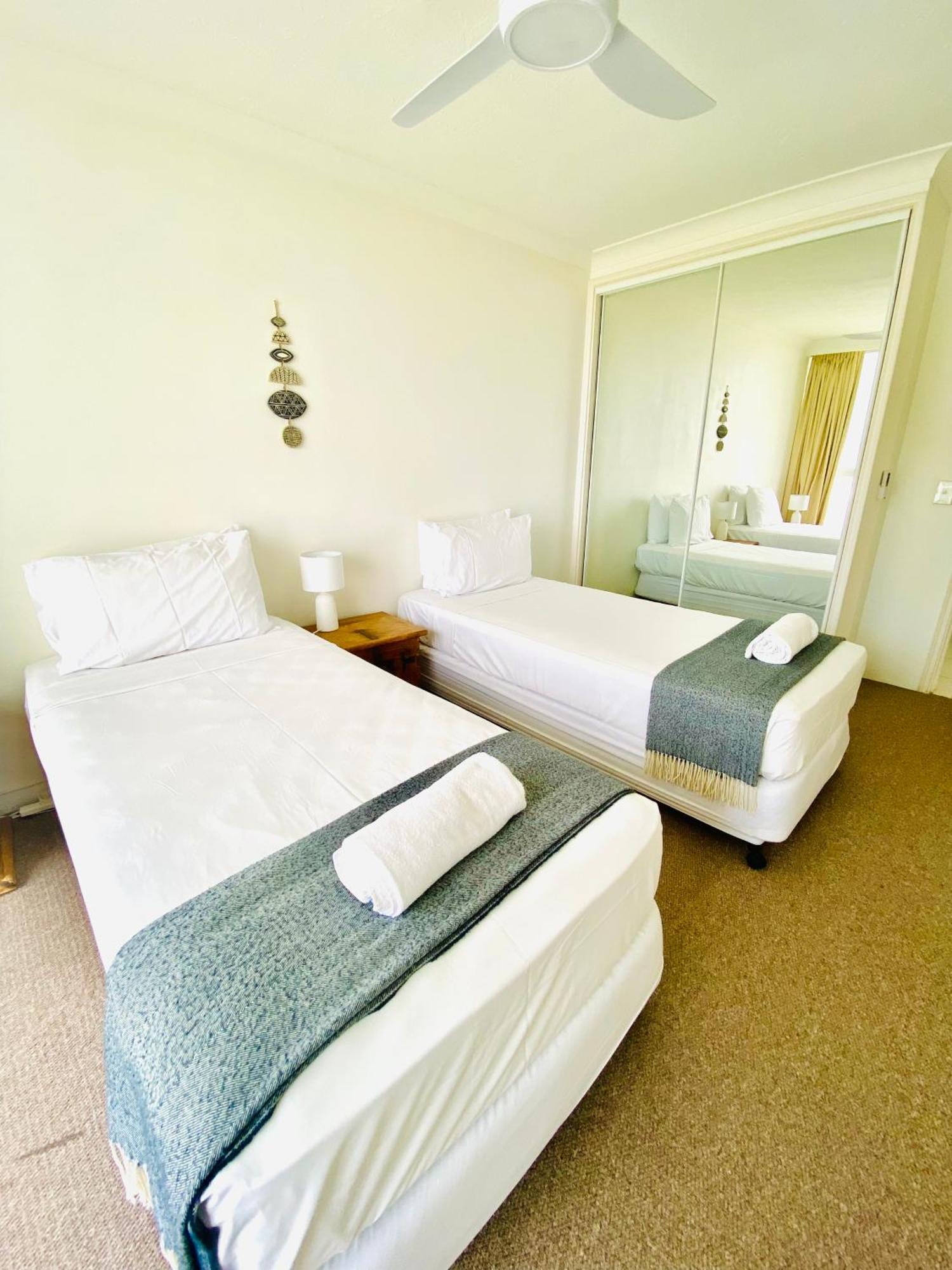 One The Esplanade Apartments On Surfers Paradise Gold Coast Extérieur photo