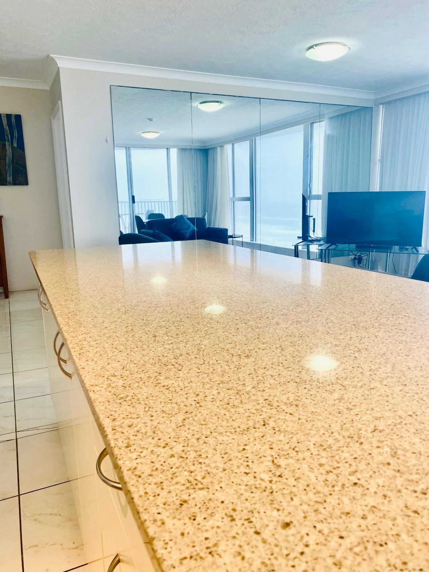 One The Esplanade Apartments On Surfers Paradise Gold Coast Extérieur photo
